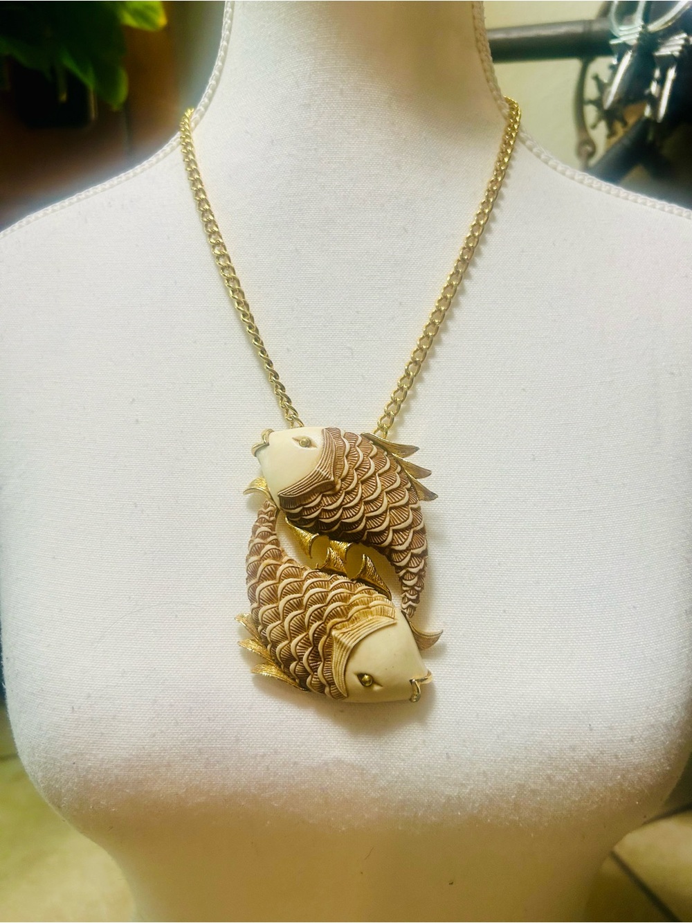 Vintage 1970’s Lucca  in the Razza Pisces Fish Pendant Necklace. Little wear sho